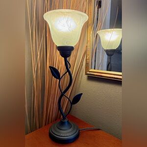 Black Metal Leaf Lamp with Frosted White Glass Shade 19” Vintage 2006